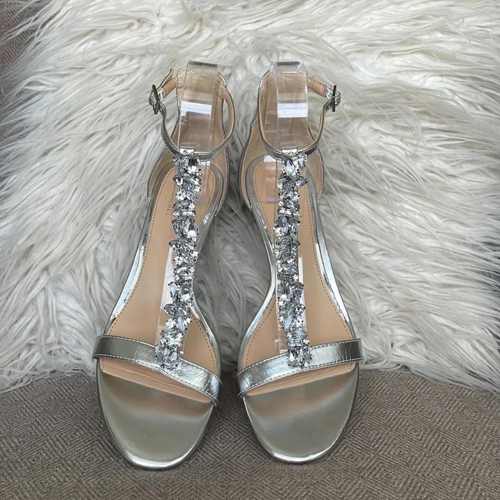 Jewel Badgley Mischka “DARRELL” Wedges‎